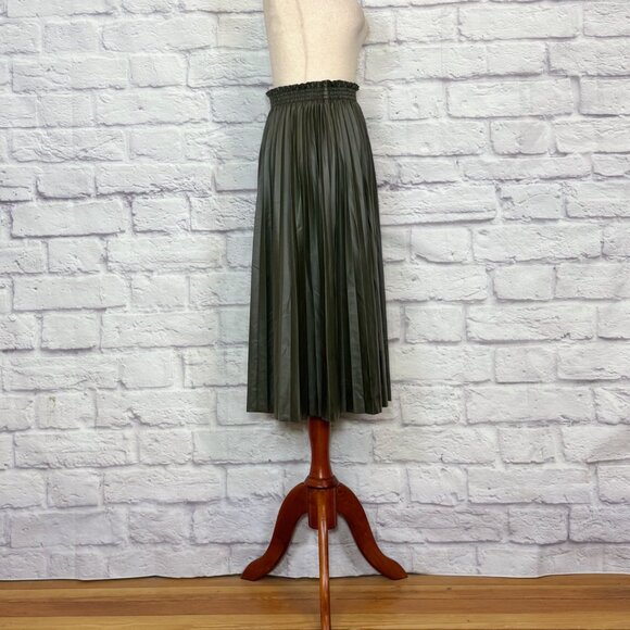 Grey Collective Green Faux Leather Pleated Midi Skirt - Picture 3 of 9